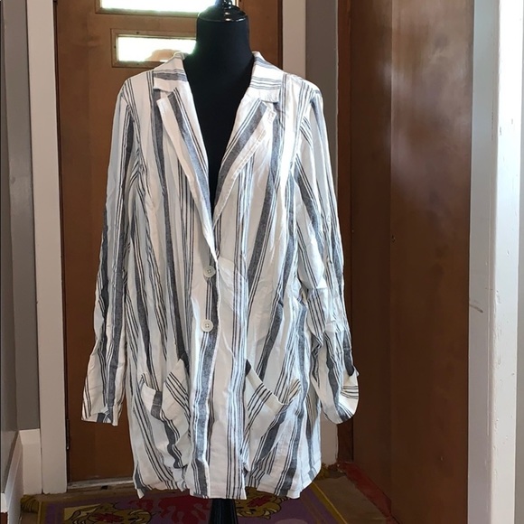 TORRID black and cream striped linen blazer!! - Picture 5 of 8